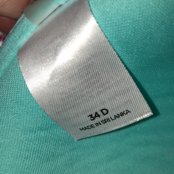 Read info! **** Shade & Shore 34C/34D swim top - Picture 4 of 7